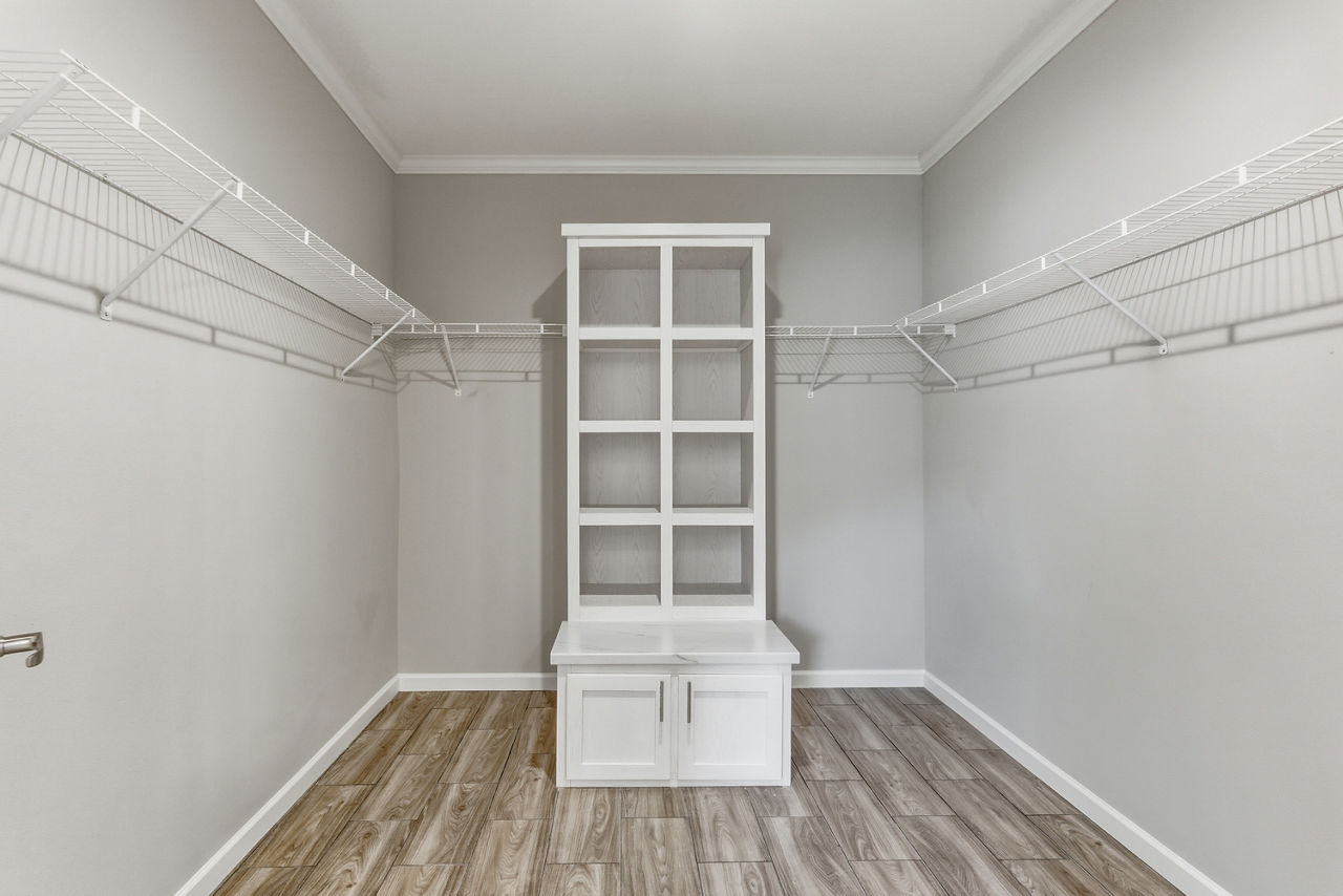 Cypress Manor 0764E 25