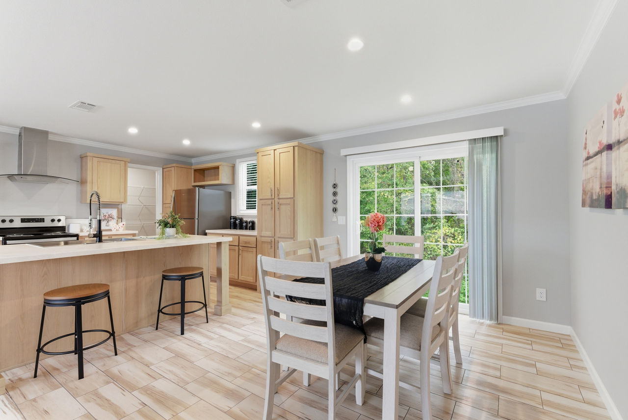 Cypress Manor 4563E 3