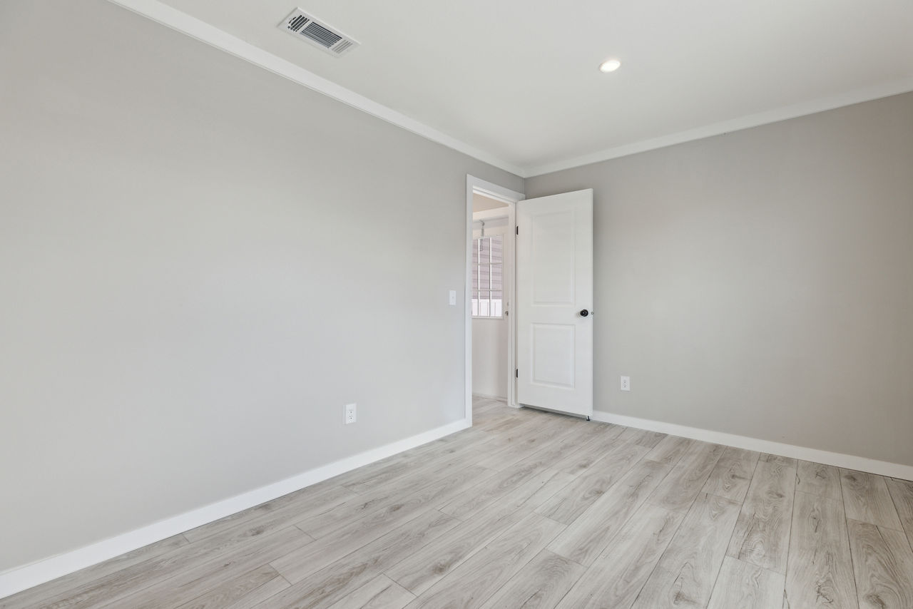 Lake Manor 2846H22140 2