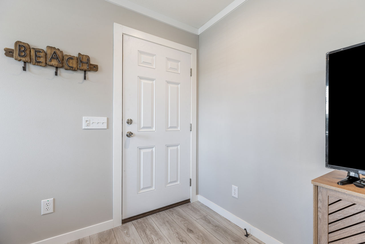 Lake Manor 2846H22140 4