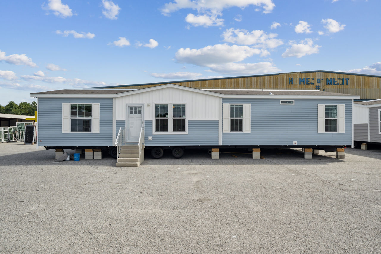 Lake Manor 2856H42383