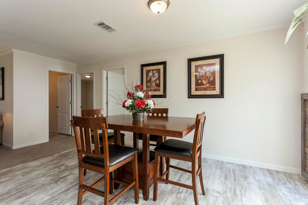 Pine Manor 0483A 2