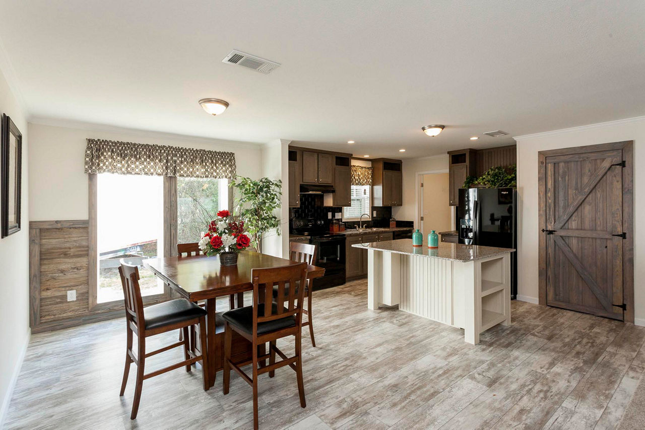 Pine Manor 0483A 7