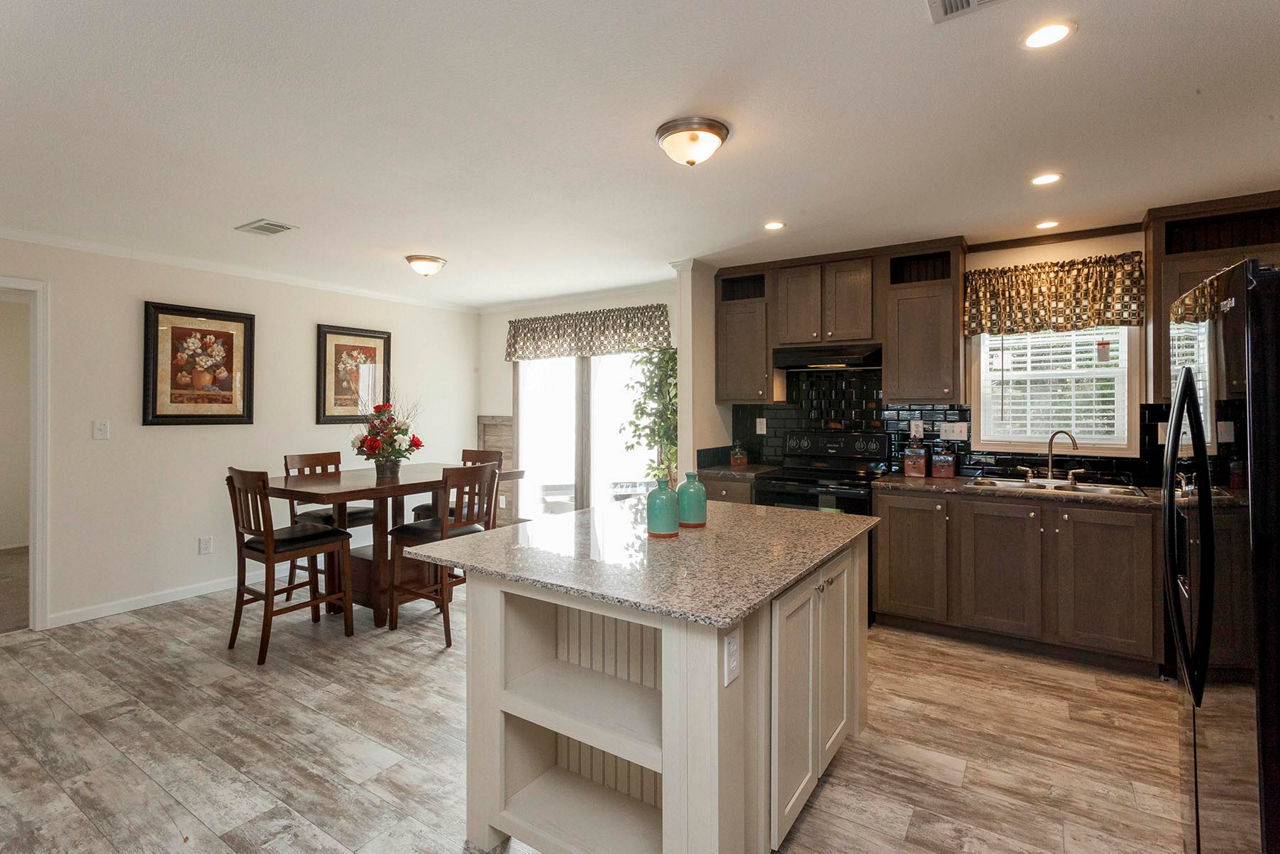 Pine Manor 0483A 8